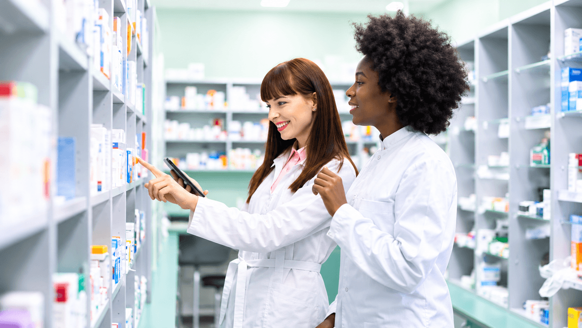 Medinest team members consulting in-store